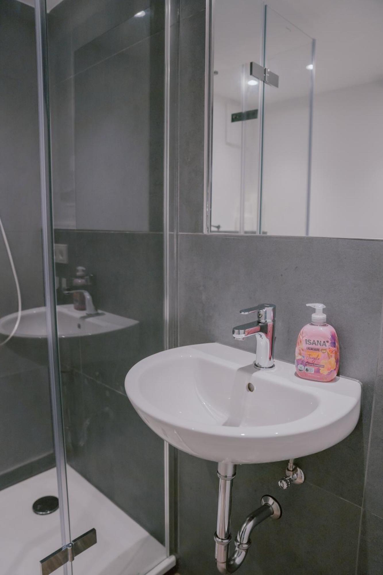 12 Monkeys Apartments Berlin Ngoại thất bức ảnh